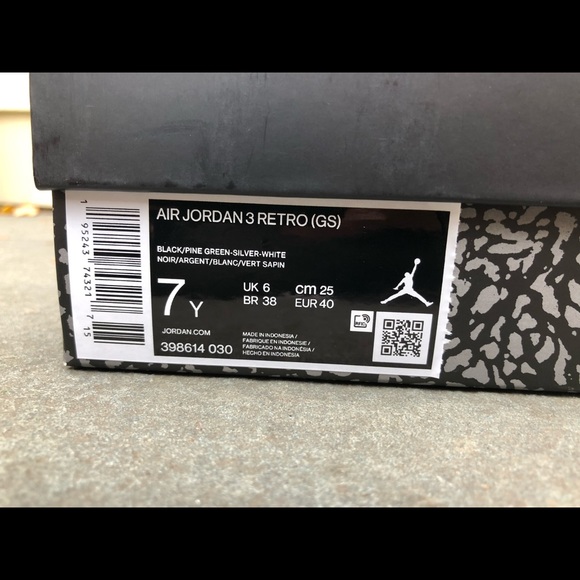 Jordan 3 Pine Green Dead-Stock GS - Picture 9 of 10